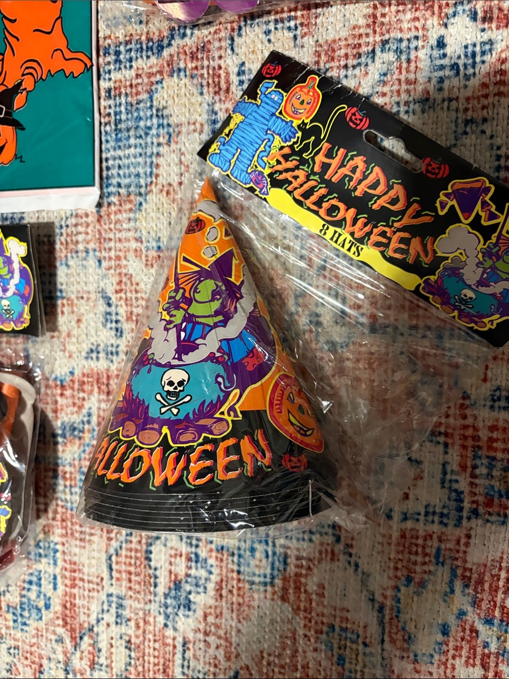 Vintage 90s Deadstock MTC Halloween Party Packs inc. Blowers and Hats NEW - Picture 3 of 8